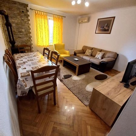 Petkovic Accommodation Tivat Phòng bức ảnh
