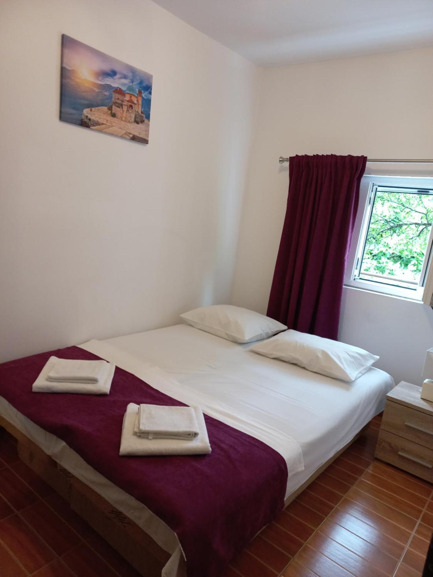 Petkovic Accommodation Tivat Phòng bức ảnh