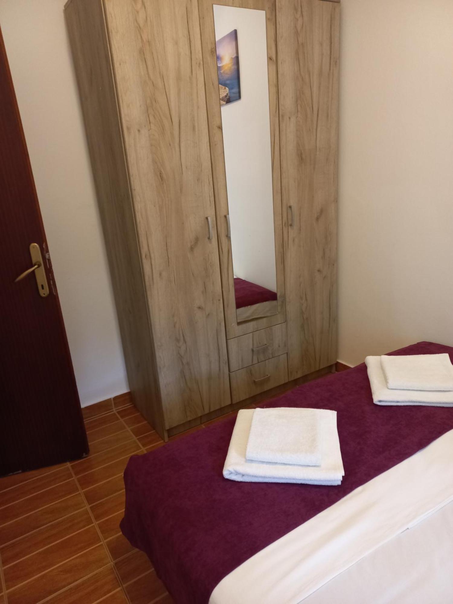Petkovic Accommodation Tivat Phòng bức ảnh