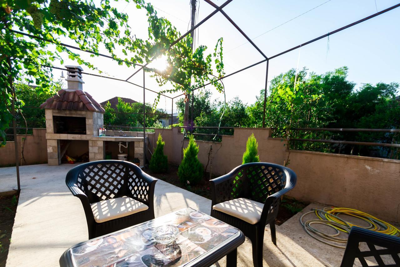 Petkovic Accommodation Tivat Ngoại thất bức ảnh
