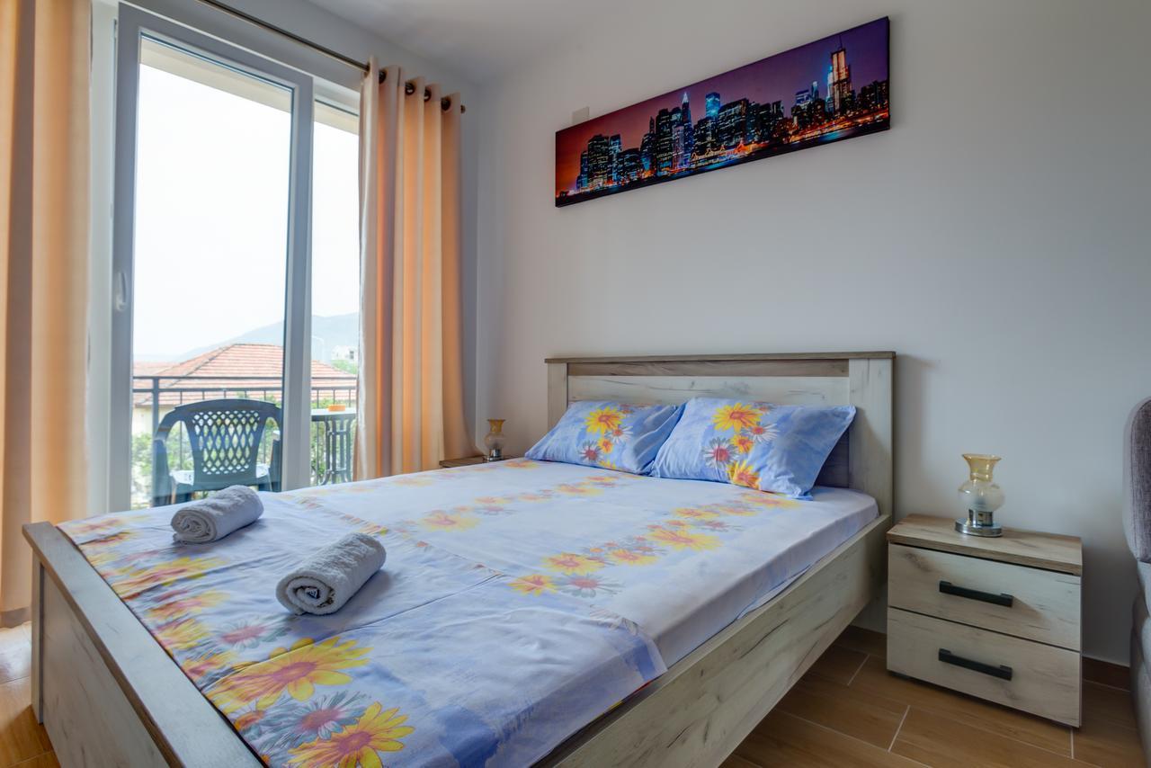 Petkovic Accommodation Tivat Ngoại thất bức ảnh